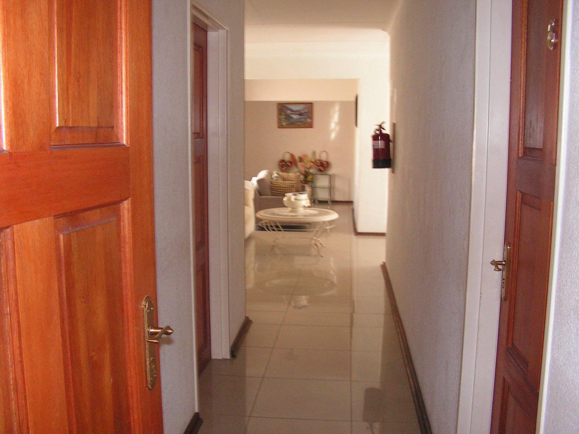 Moshitametsi Guesthouse Kempton Park Exterior foto