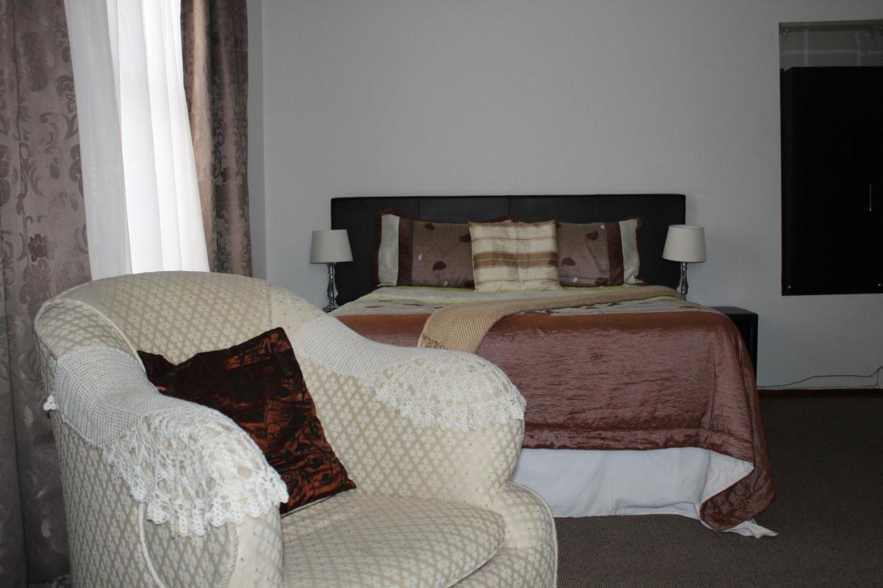 Moshitametsi Guesthouse Kempton Park Exterior foto